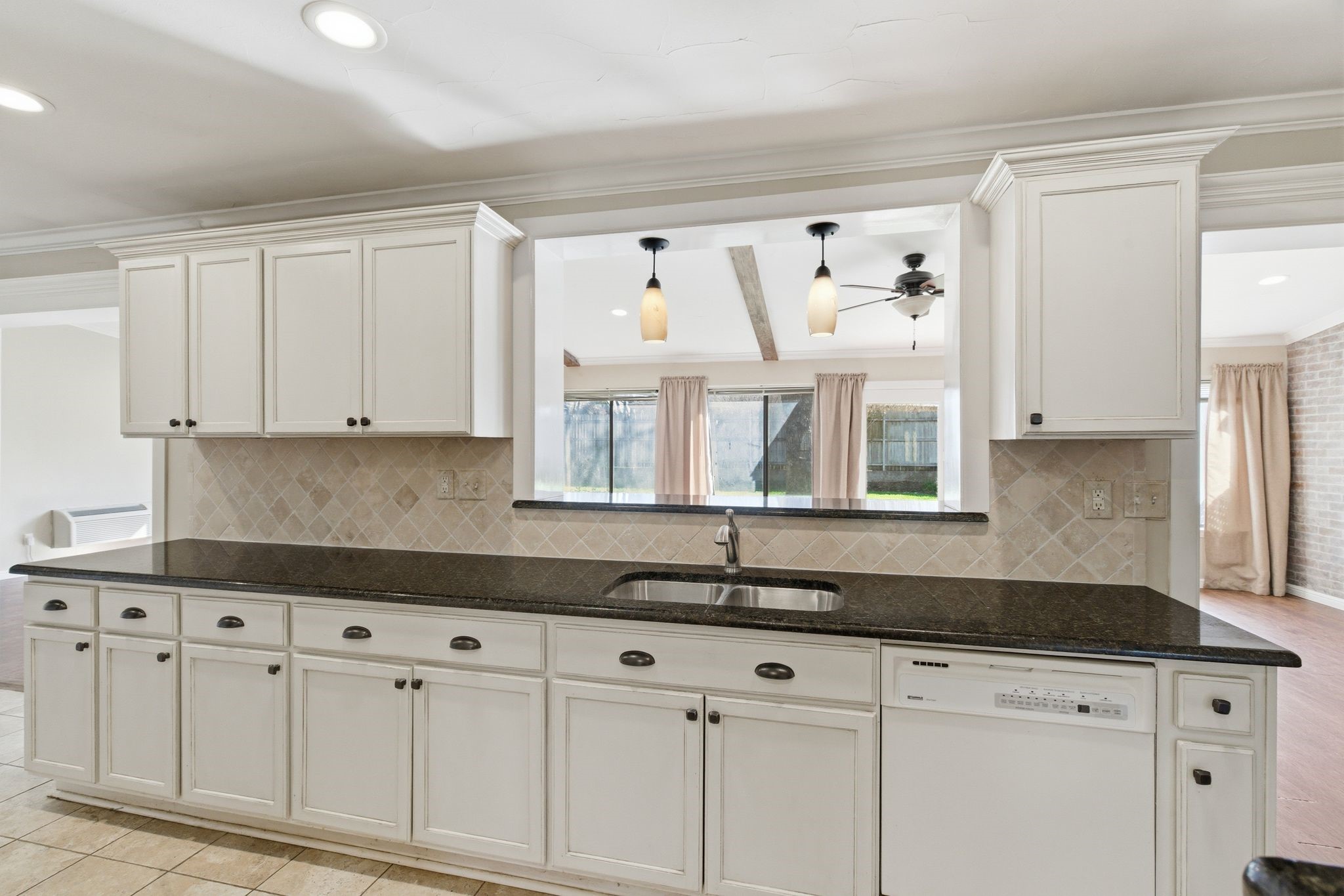 1760 Acorn Lane Hurst TX 76054