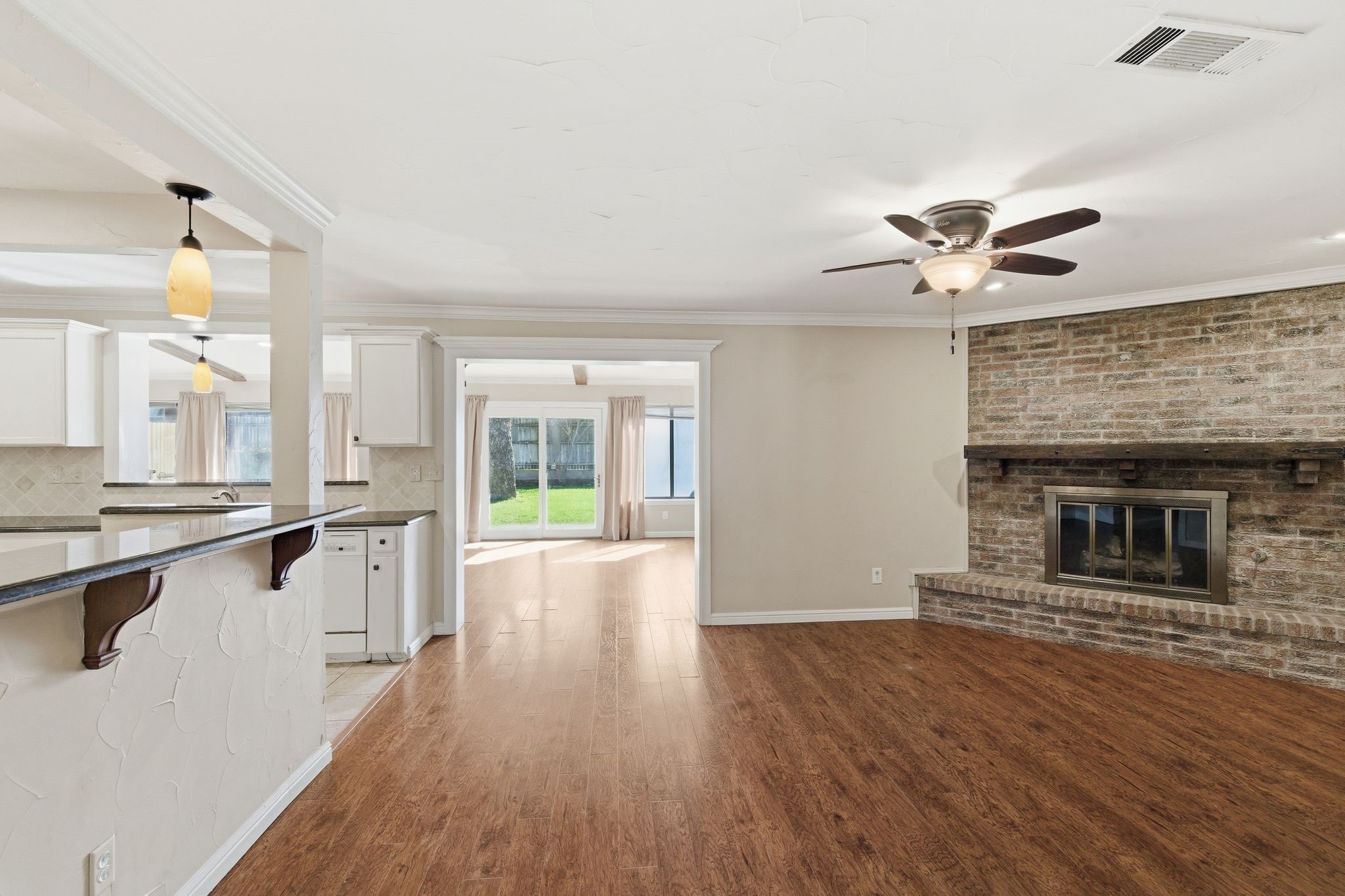 1760 Acorn Lane Hurst TX 76054