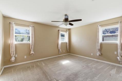 1760 Acorn Lane Hurst TX 76054