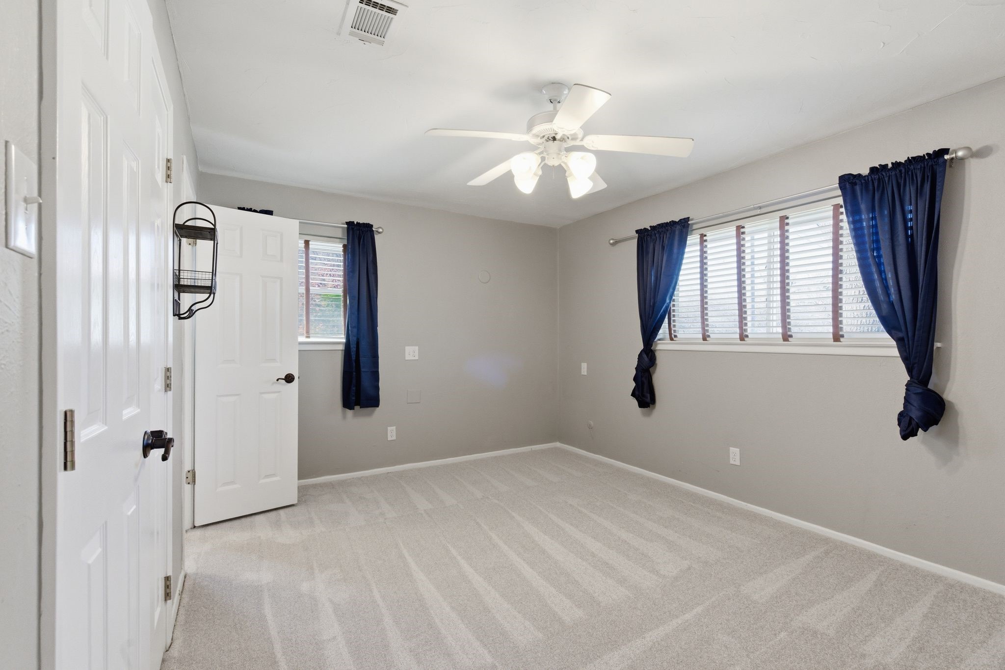 1760 Acorn Lane Hurst TX 76054