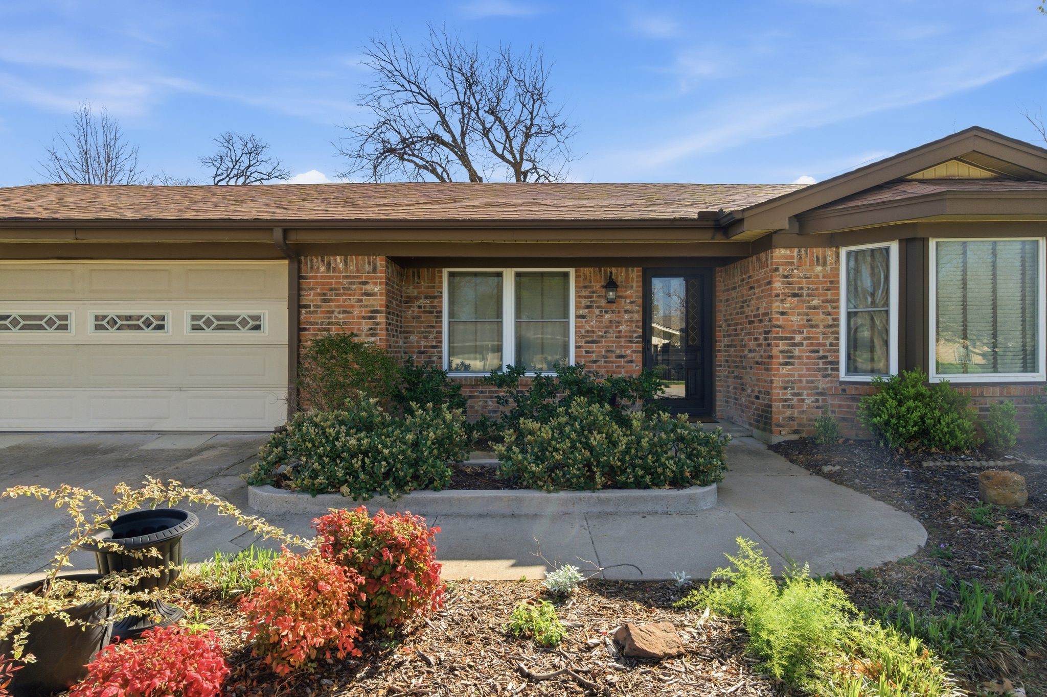 1760 Acorn Lane Hurst TX 76054
