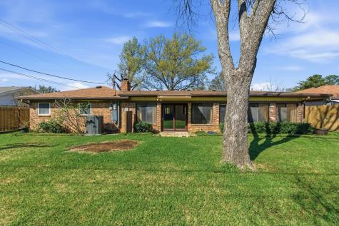 1760 Acorn Lane Hurst TX 76054