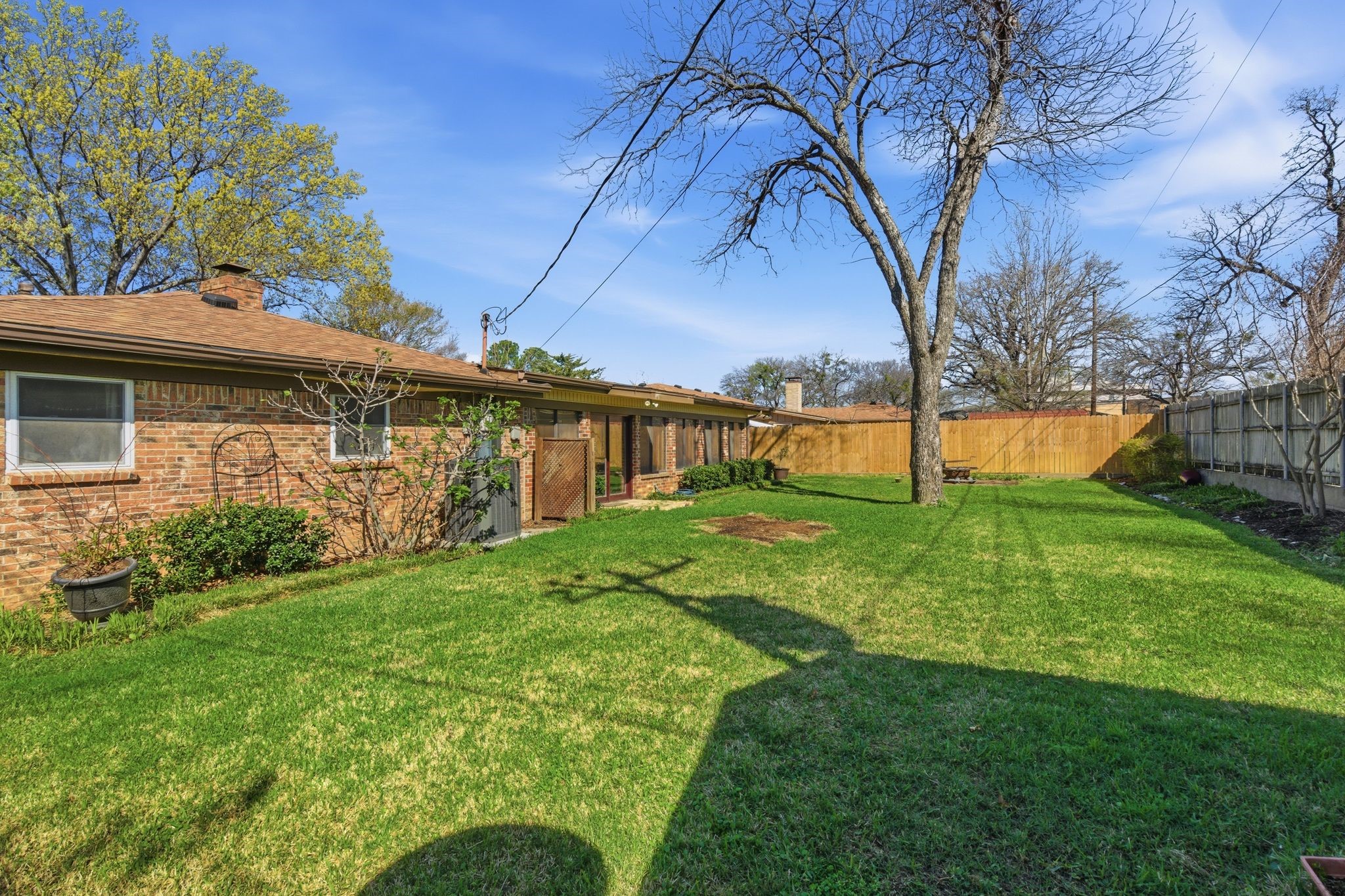 1760 Acorn Lane Hurst TX 76054