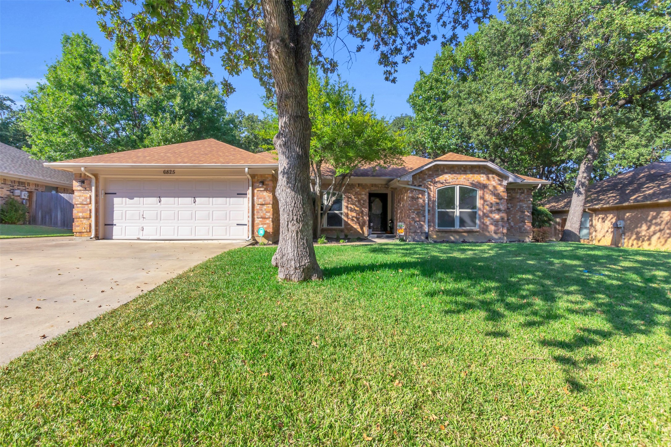6825 Ridgewood Drive North Richland Hills TX 76182