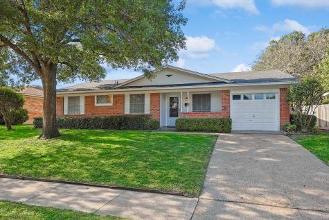 330 E Davis Street Duncanville TX 75116
