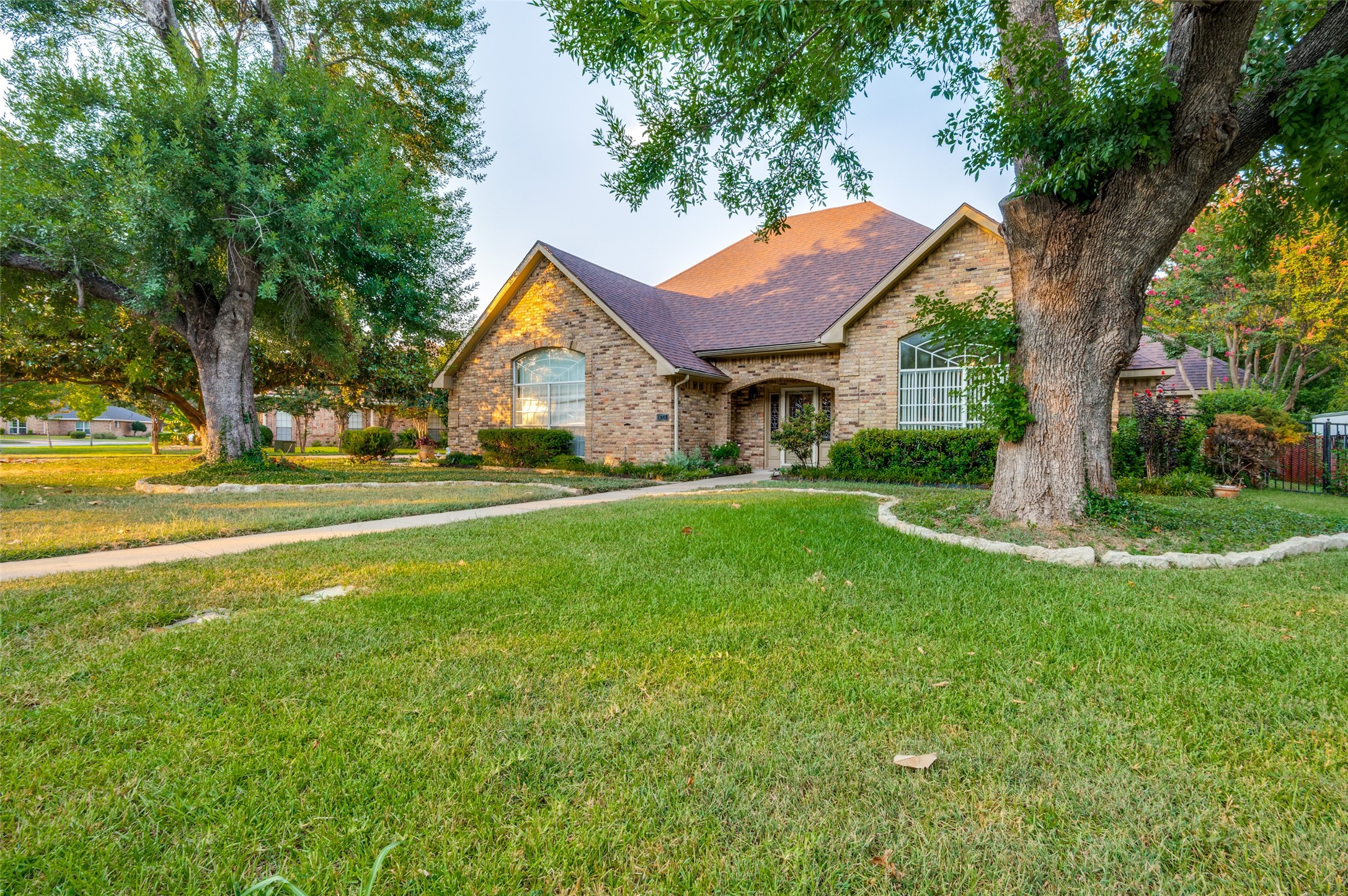 614 Kensington Drive Duncanville TX 75137