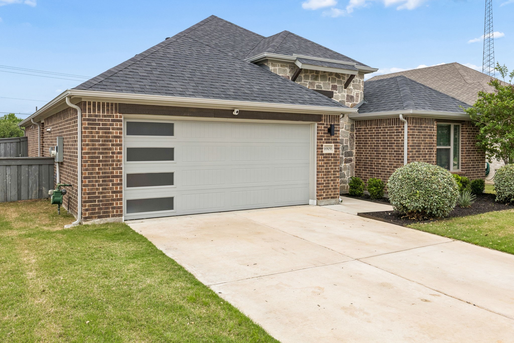 6909 Lilac Drive Venus TX 76084