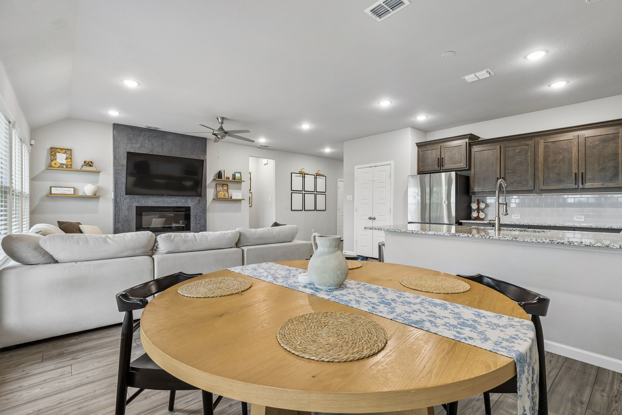 6909 Lilac Drive Venus TX 76084