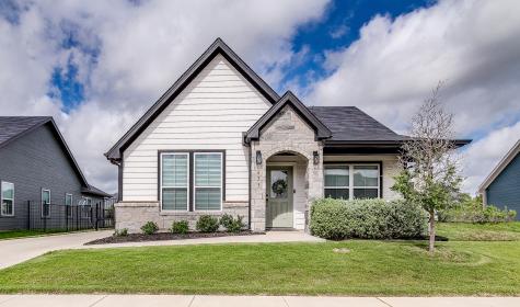 633 Charlotte Lane Burleson TX 76028