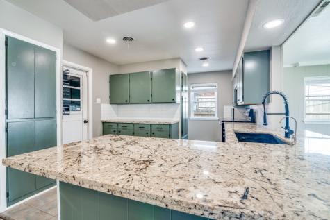 2418 Patricia Lane Garland TX 75041