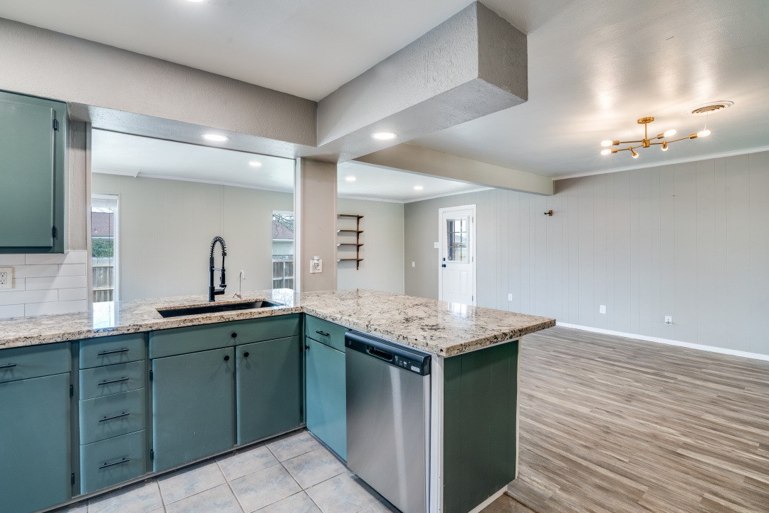 2418 Patricia Lane Garland TX 75041