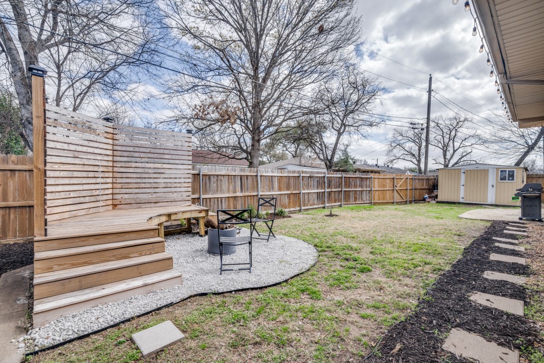2418 Patricia Lane Garland TX 75041