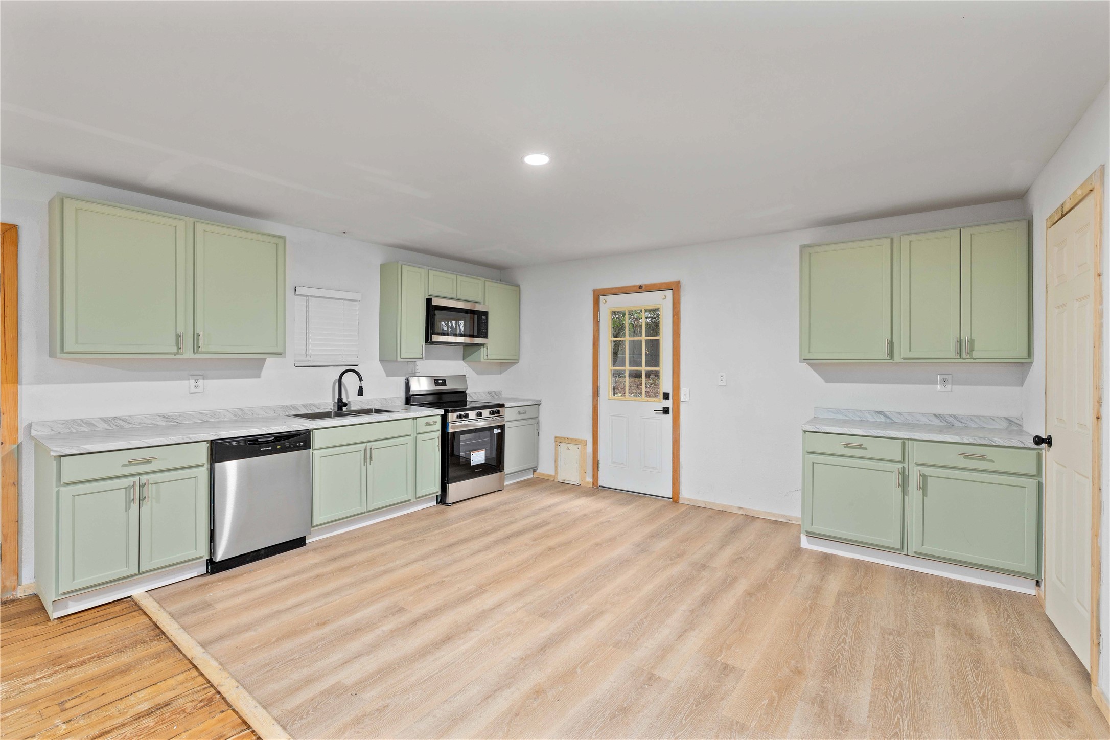 6916 Clover Leaf Drive Brownwood TX 76801