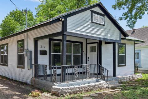 312 Leads Street Dallas TX 75203