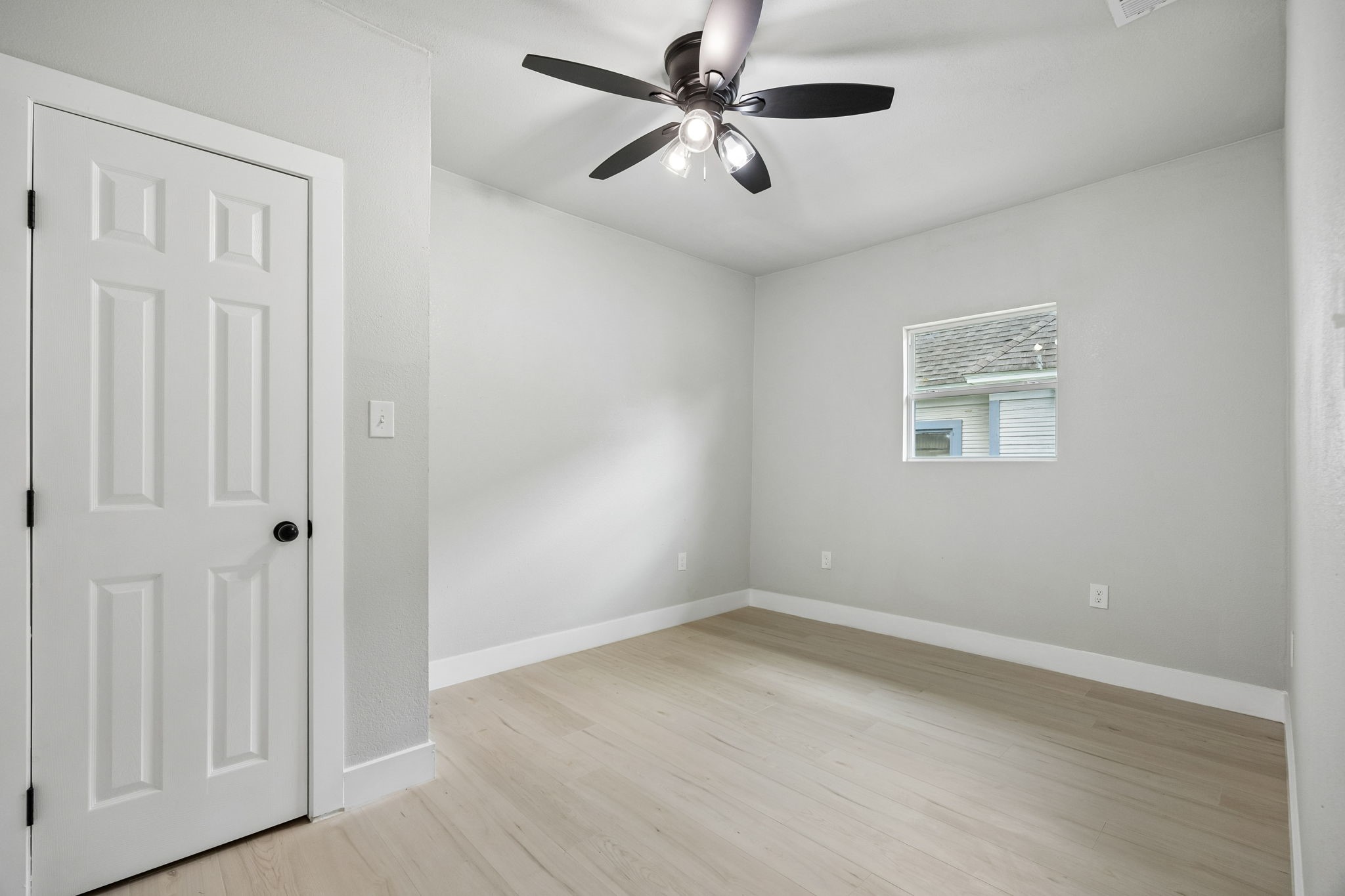312 Leads Street Dallas TX 75203