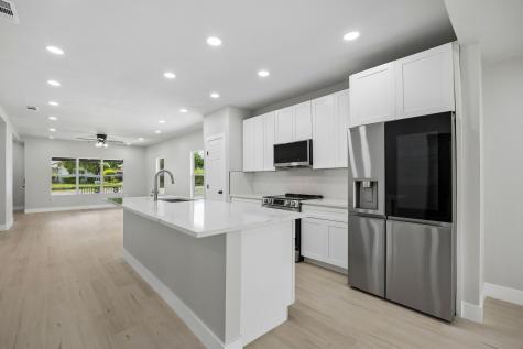 312 Leads Street Dallas TX 75203