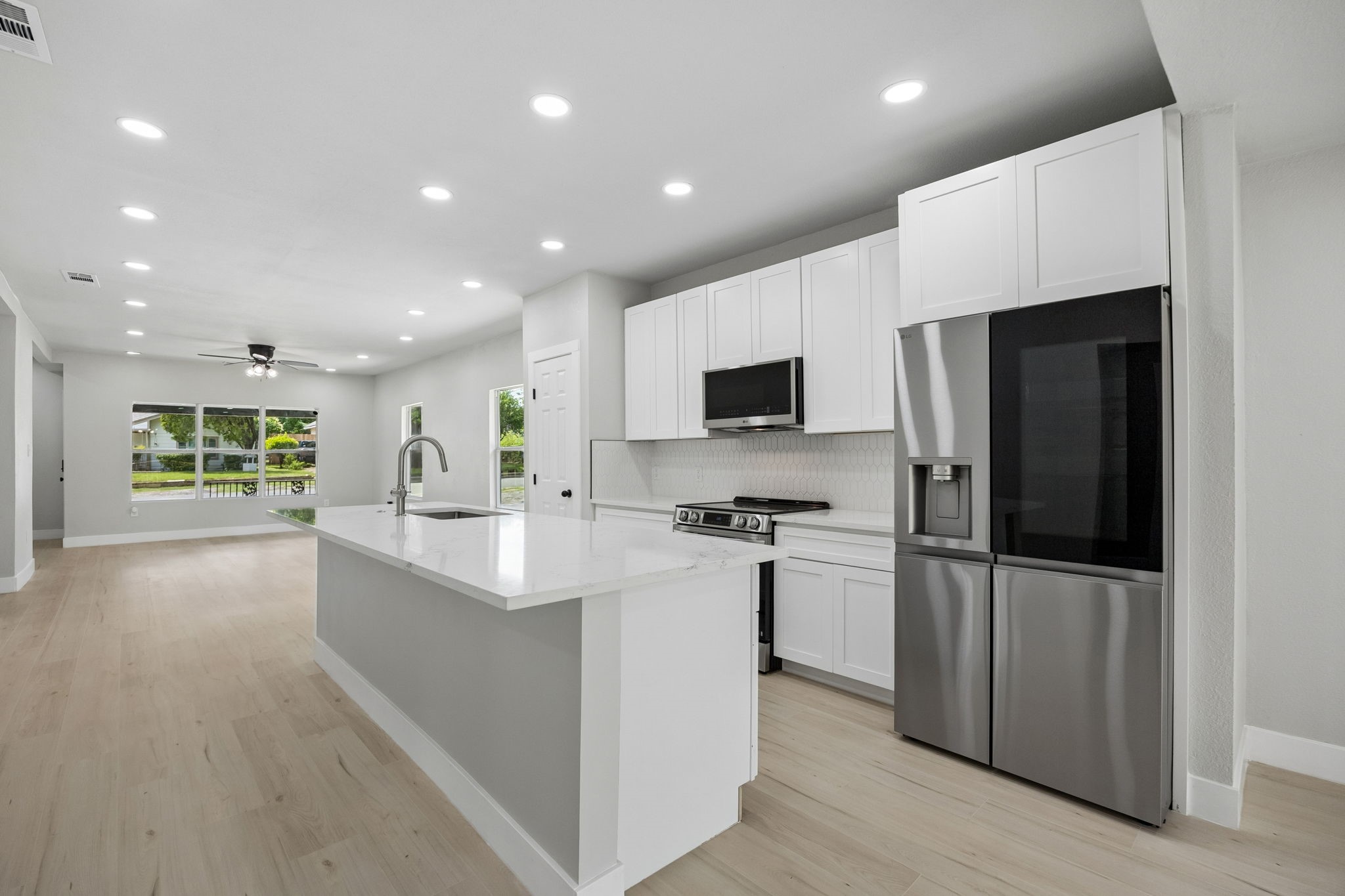 312 Leads Street Dallas TX 75203