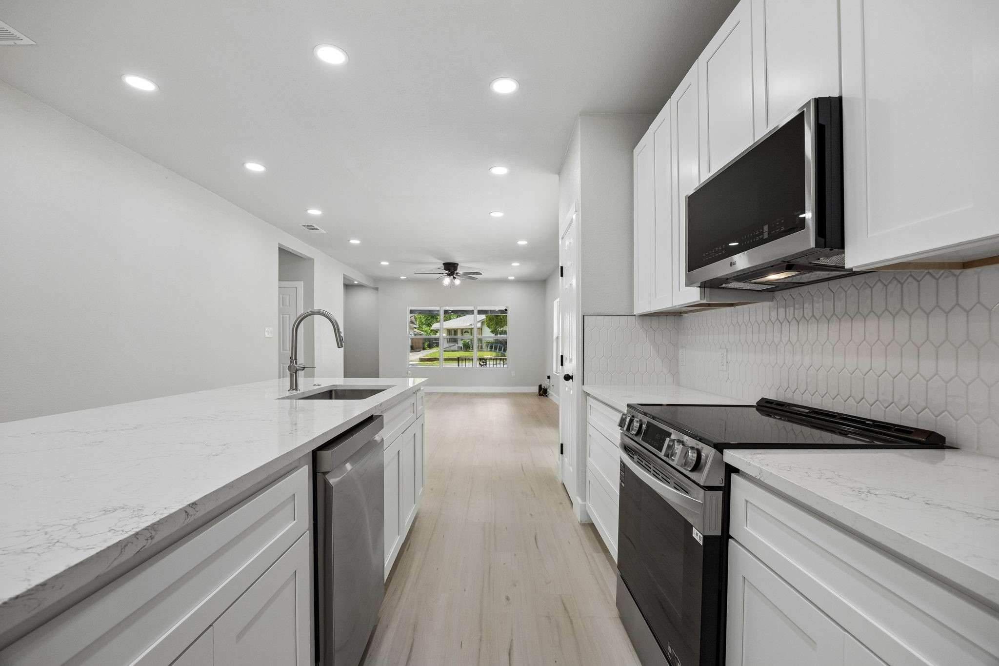 312 Leads Street Dallas TX 75203