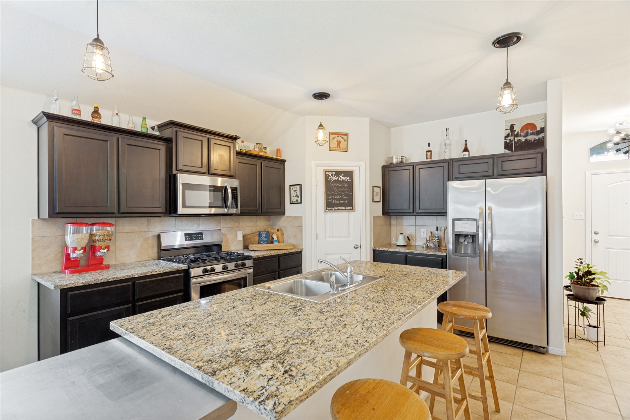 709 Wylie Street Crowley TX 76036