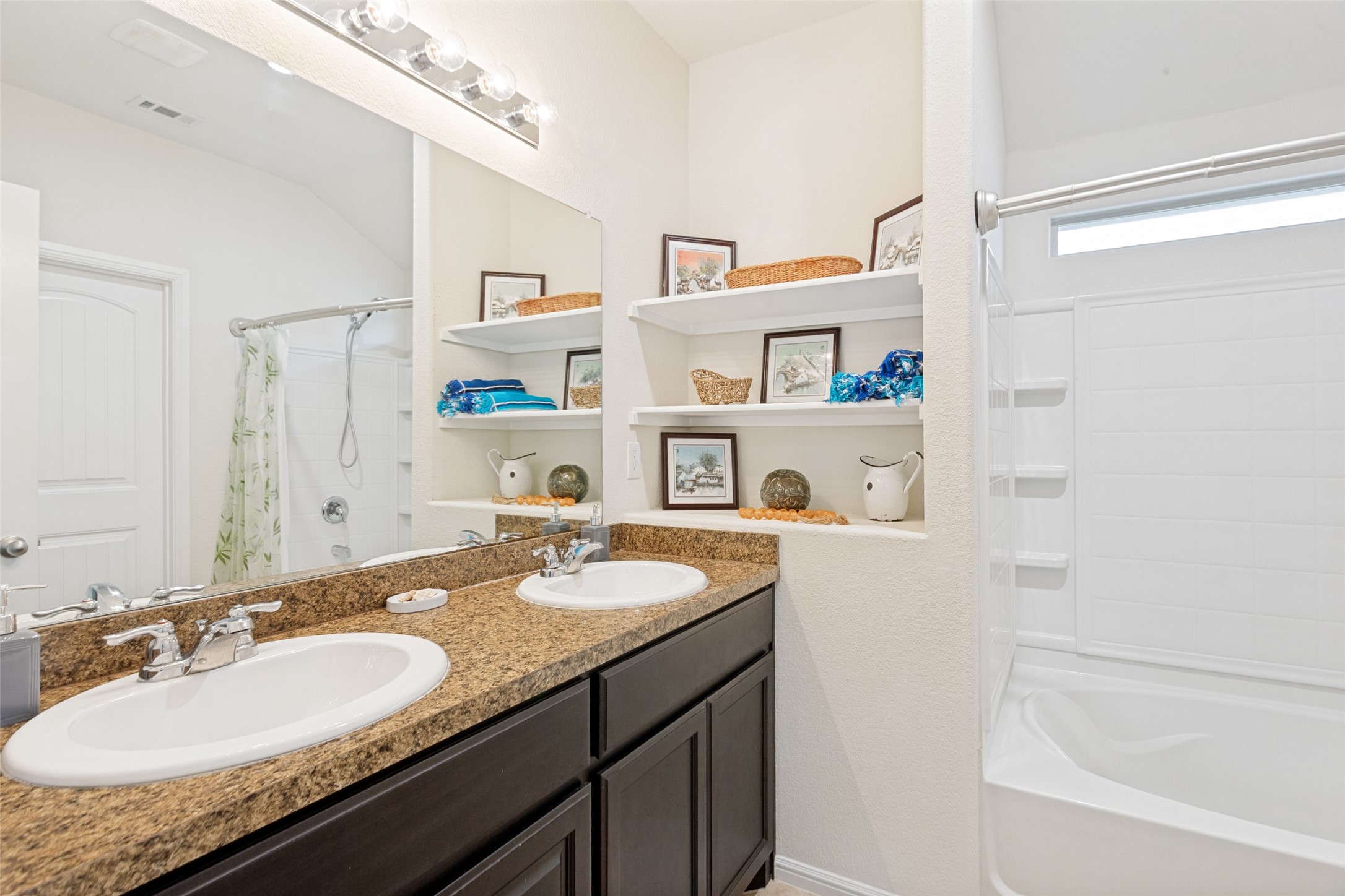 709 Wylie Street Crowley TX 76036