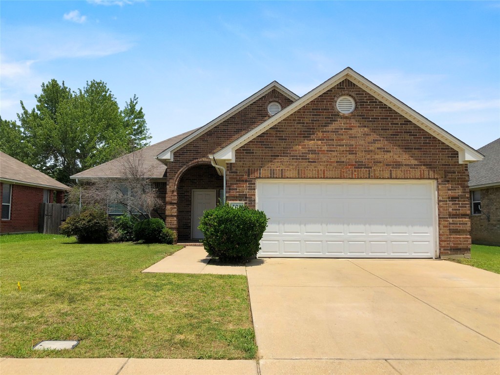 705 Crownpoint Lane Arlington TX 76002