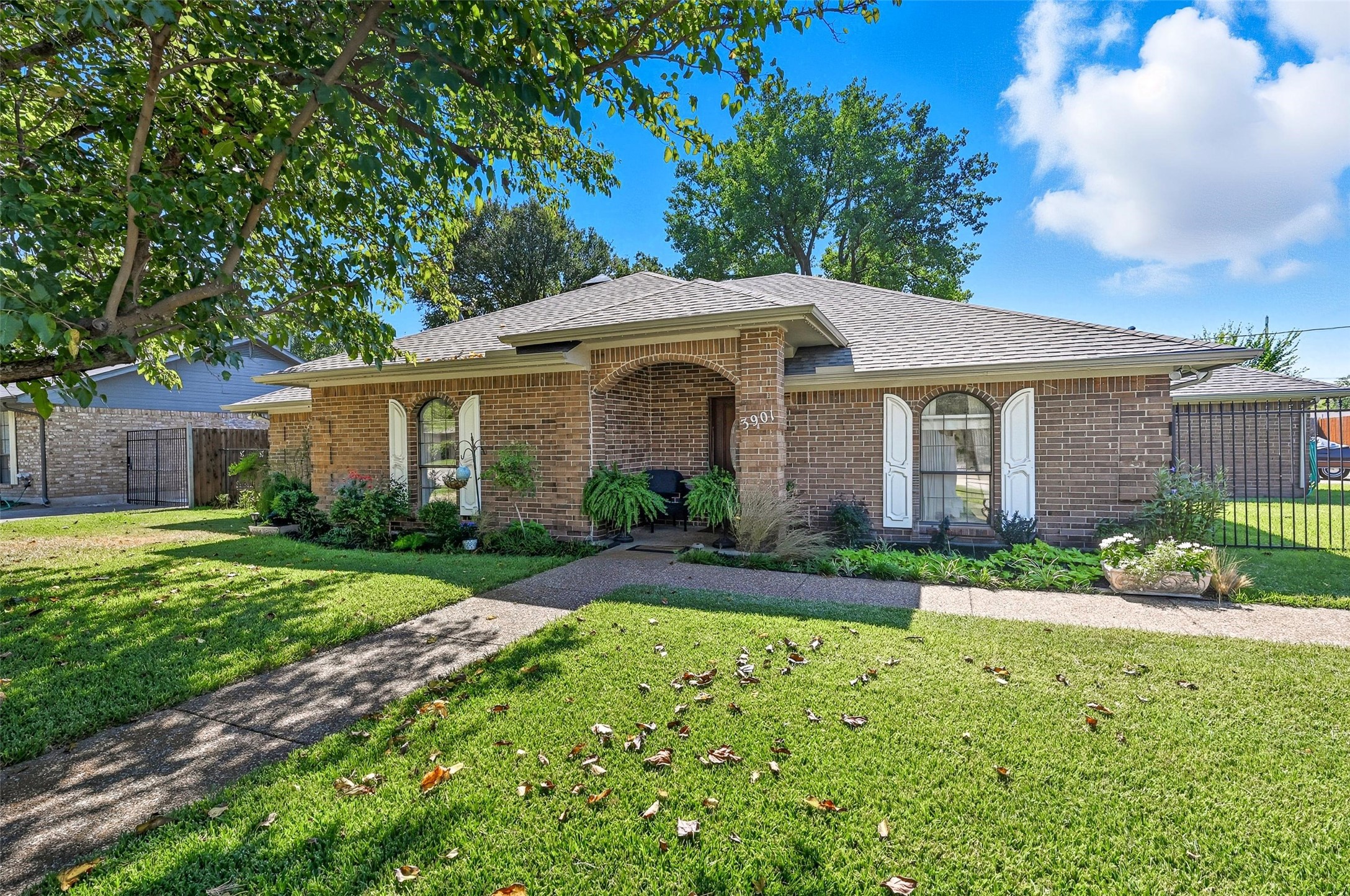 3901 Lynnwood Drive Rowlett TX 75088