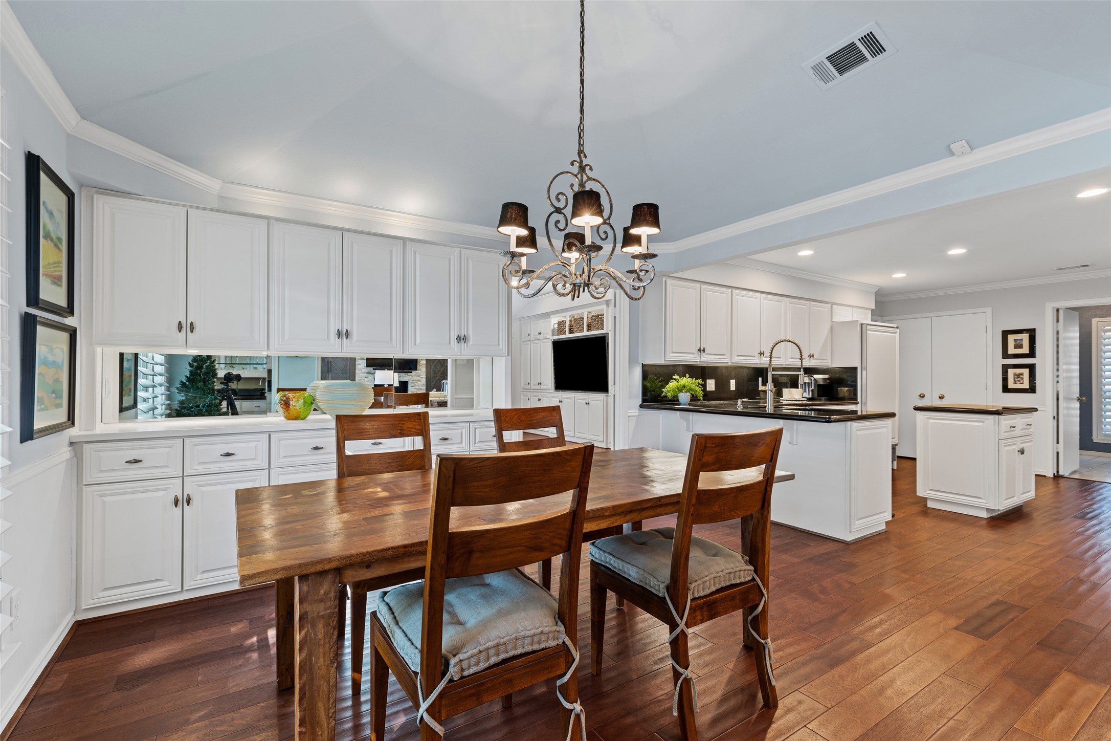 6716 Regalbluff Drive Dallas TX 75248