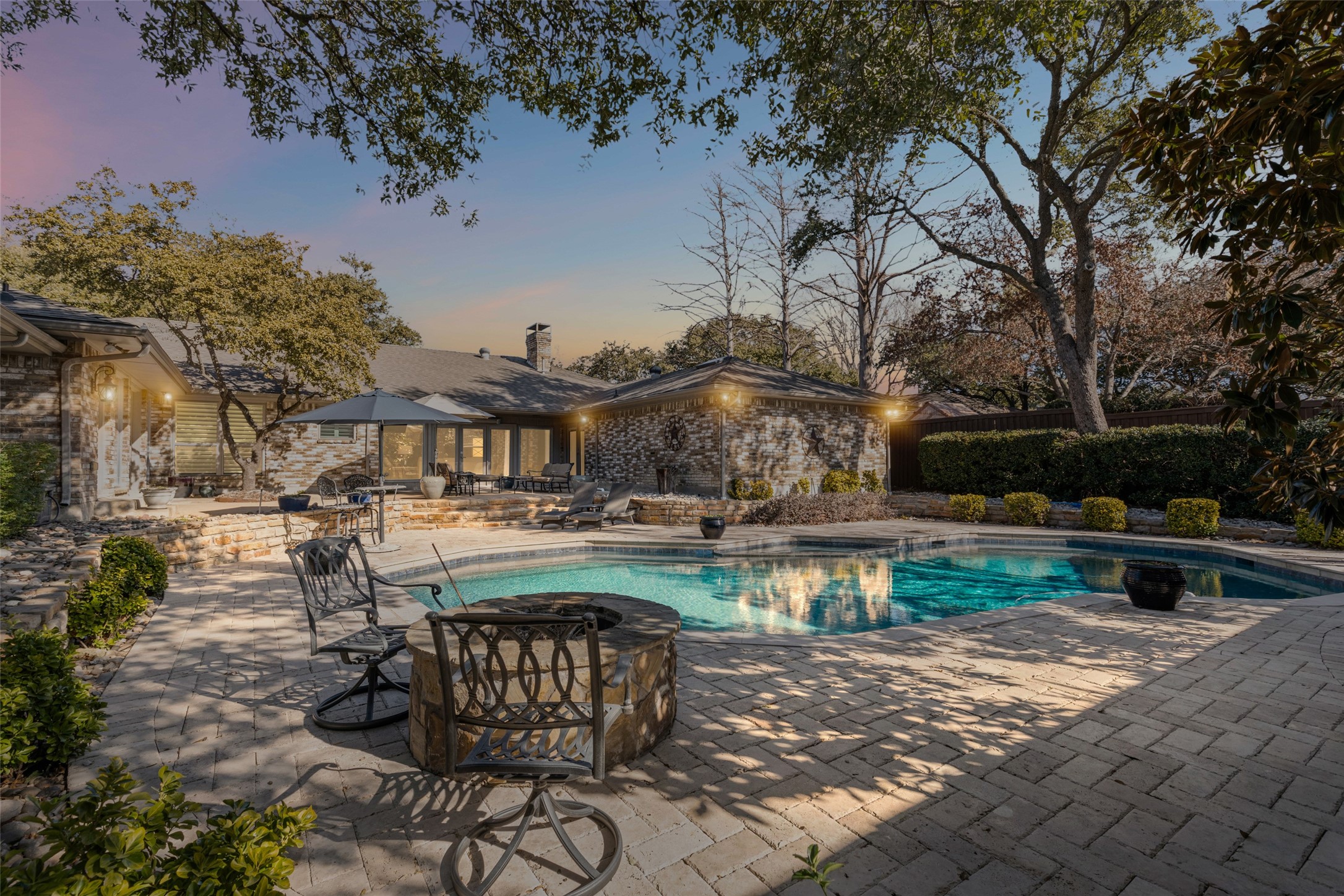 6716 Regalbluff Drive Dallas TX 75248