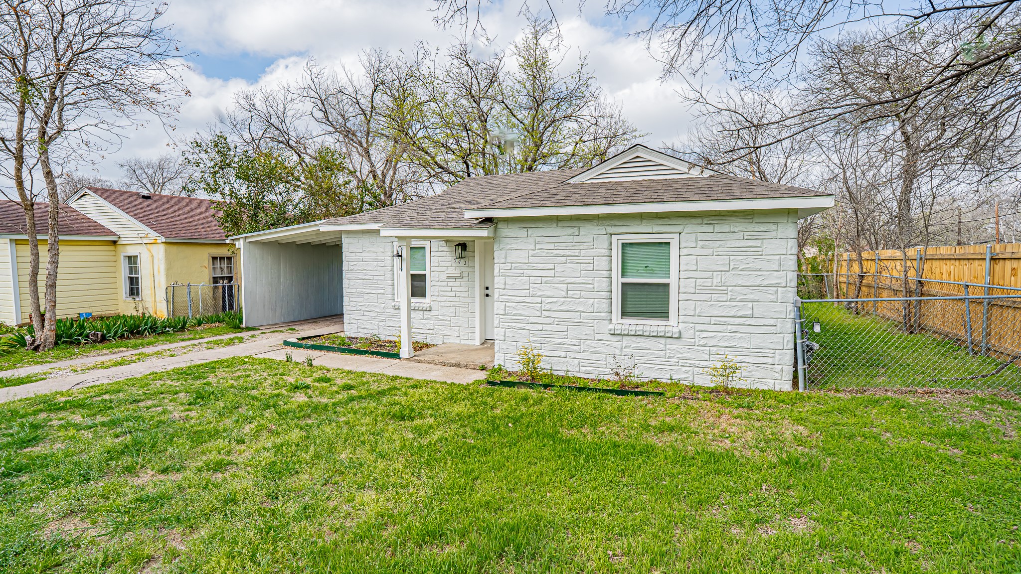 542 S Redford Lane White Settlement TX 76108