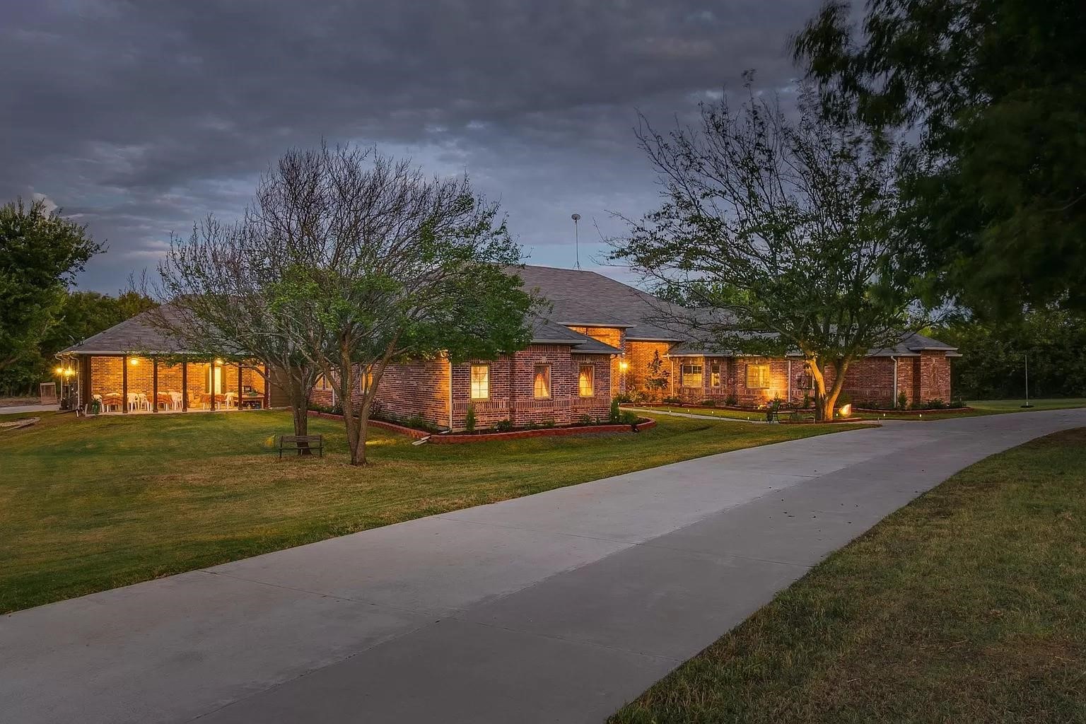 636 Possom Trot Hollow Road Whitewright TX 75491