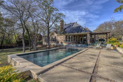 1071 E Oak Shores Drive Cross Roads TX 76227