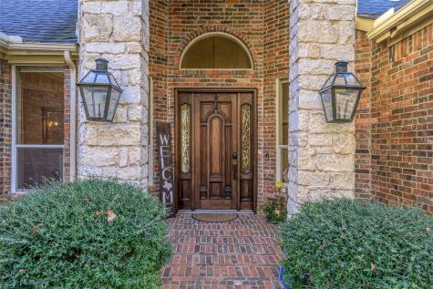 1071 E Oak Shores Drive Cross Roads TX 76227