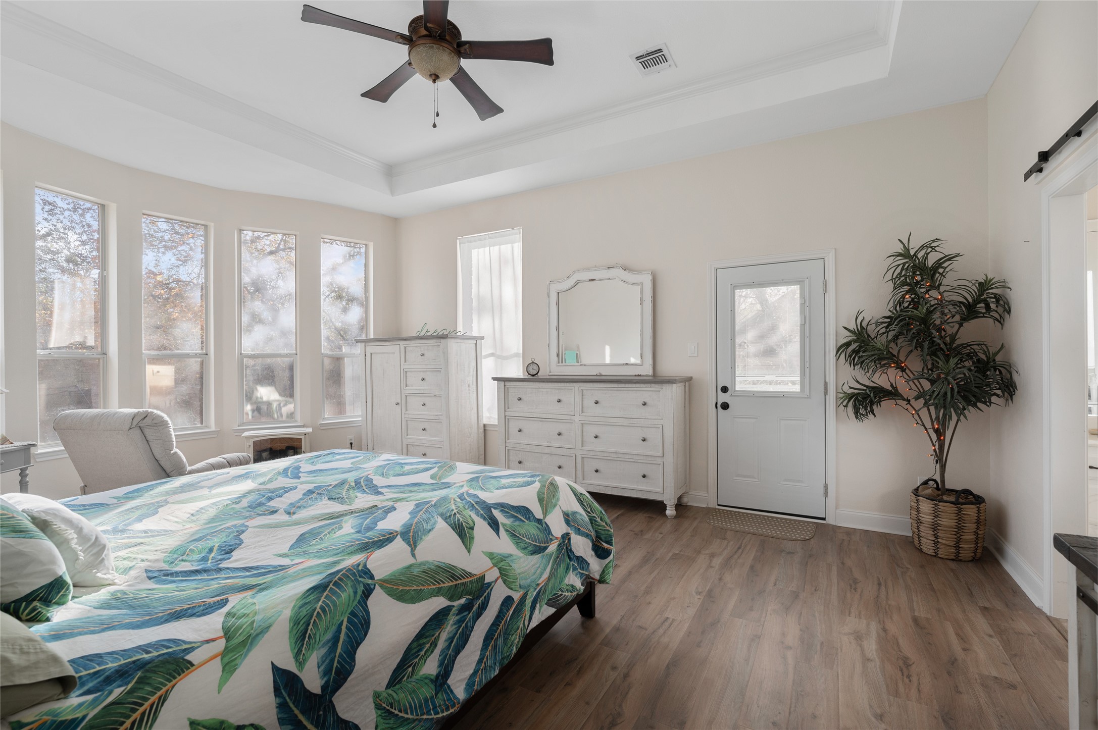 1071 E Oak Shores Drive Cross Roads TX 76227