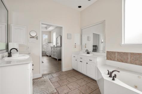 1071 E Oak Shores Drive Cross Roads TX 76227
