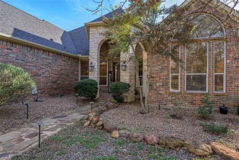 1071 E Oak Shores Drive Cross Roads TX 76227