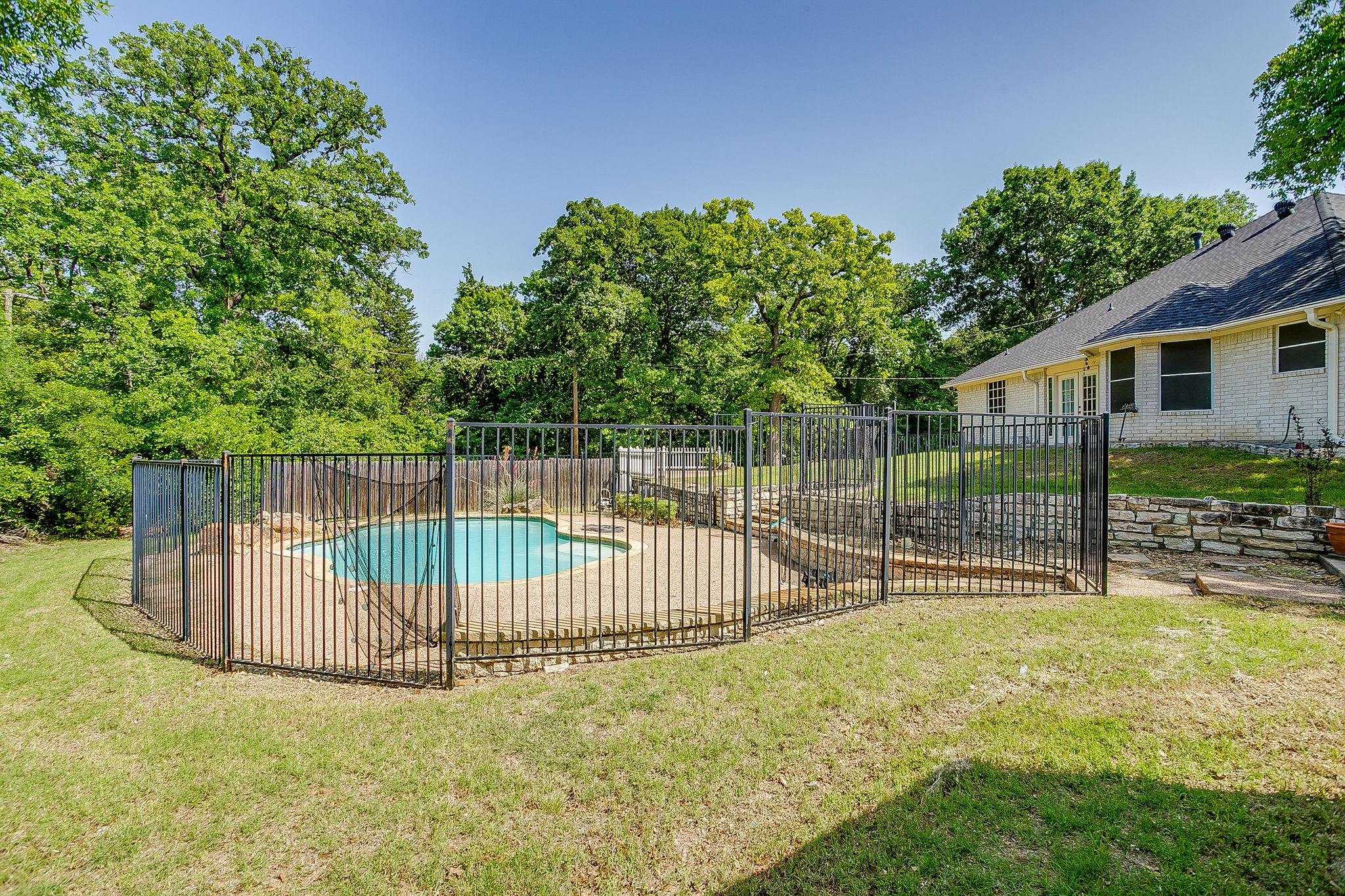 1033 Teresa Court Weatherford TX 76086
