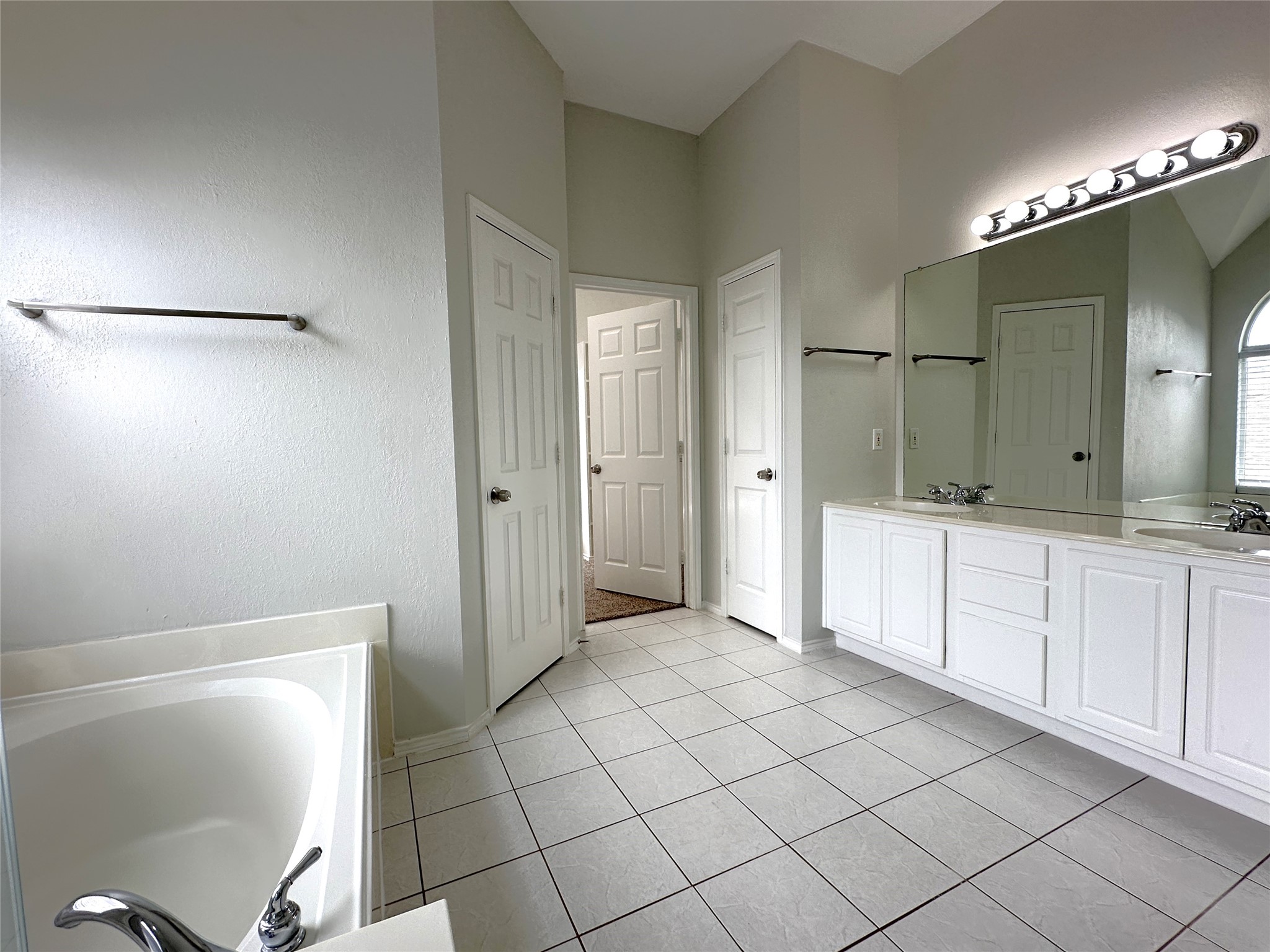 6704 Alderbrook Drive Denton TX 76210