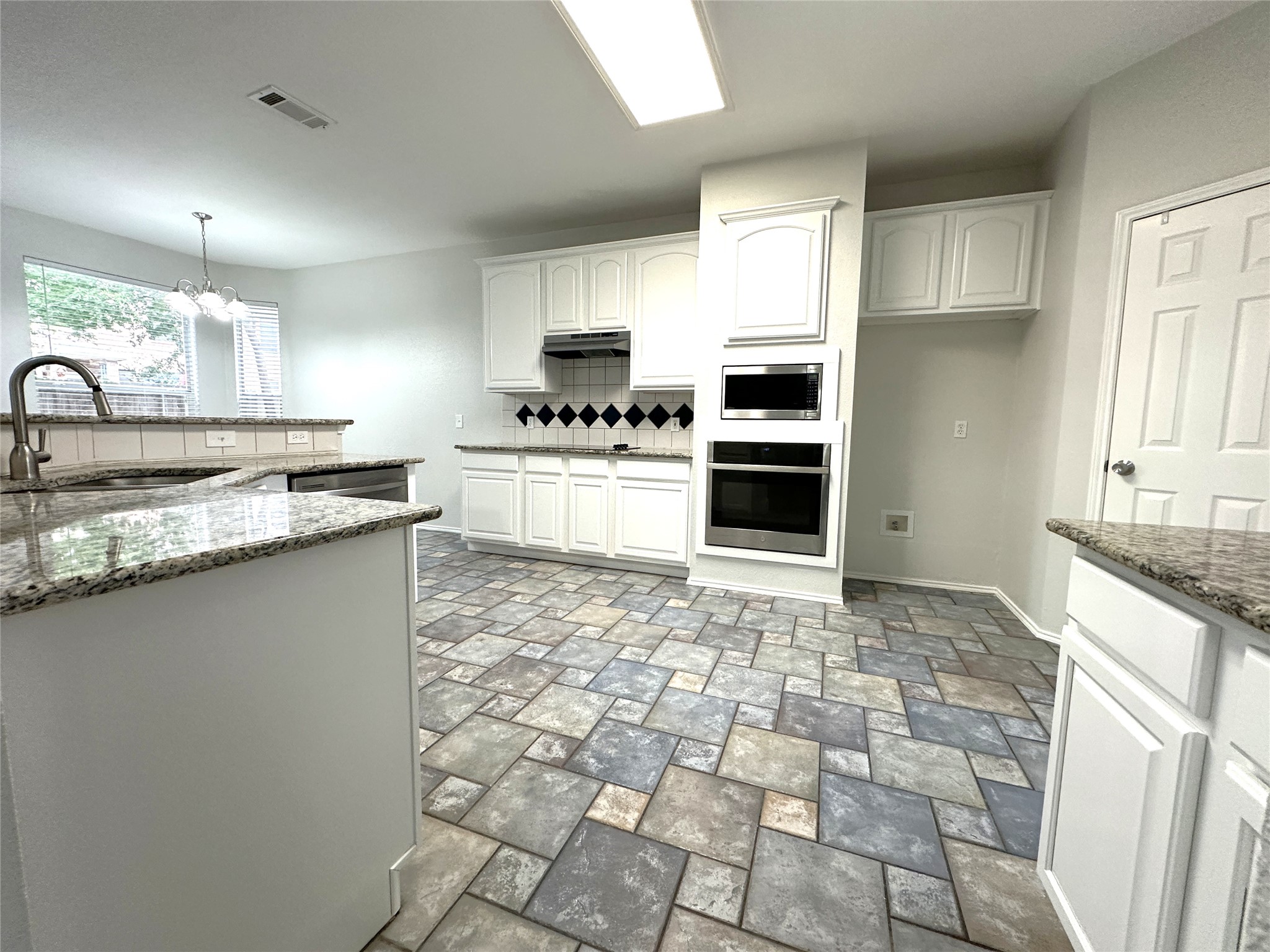 6704 Alderbrook Drive Denton TX 76210