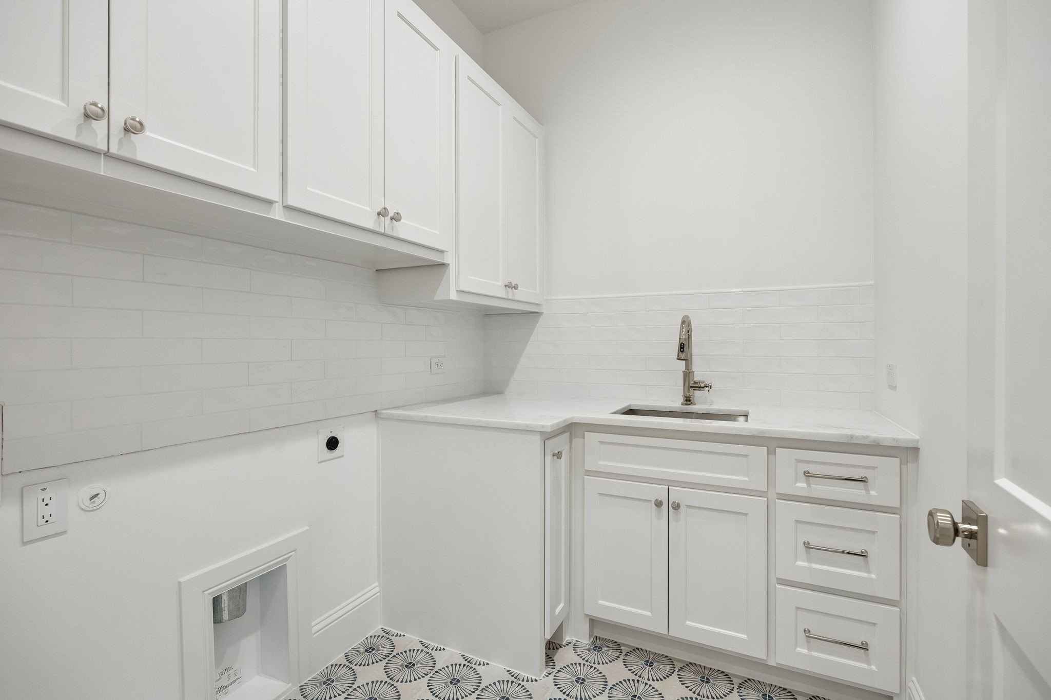10128 Coppedge Lane Dallas TX 75229