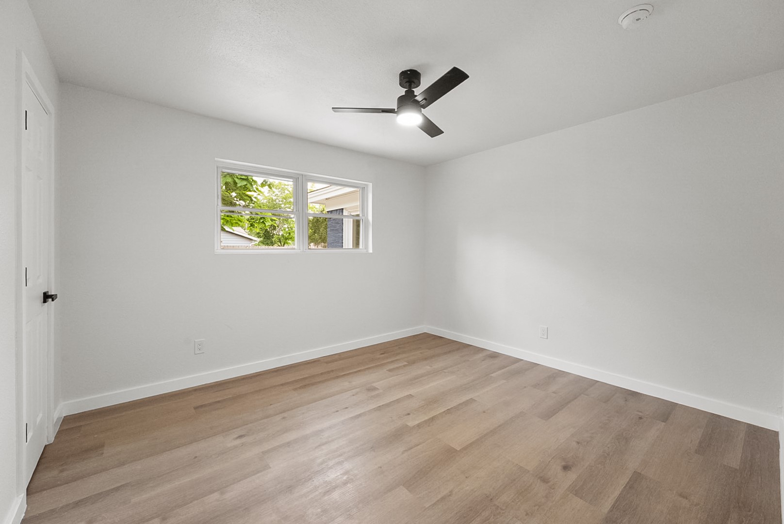 861 Woodcrest Drive Hurst TX 76053