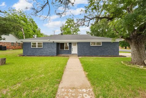 861 Woodcrest Drive Hurst TX 76053