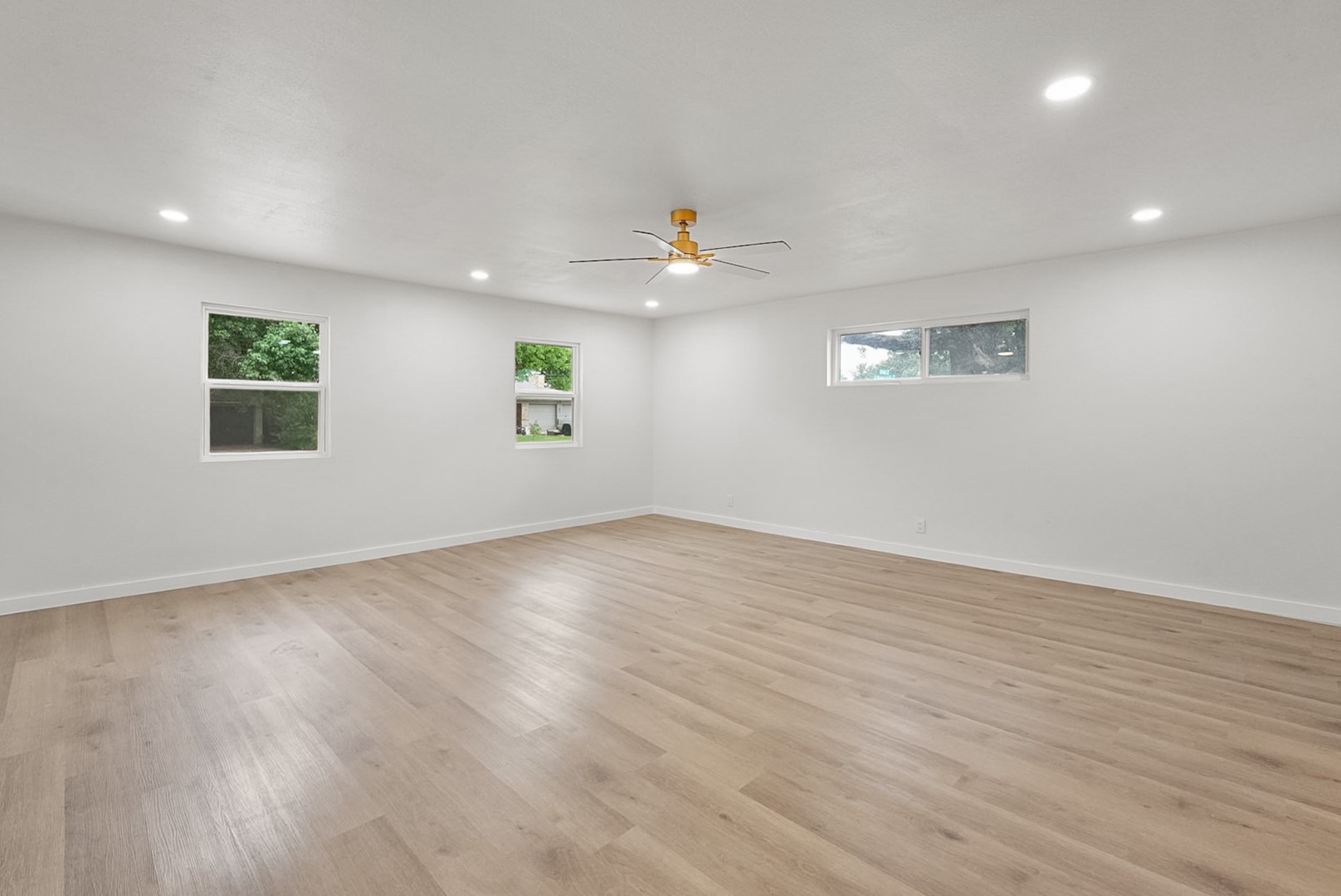 861 Woodcrest Drive Hurst TX 76053