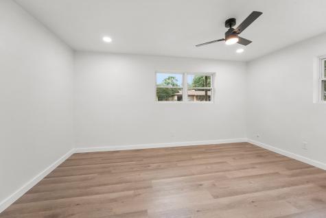 861 Woodcrest Drive Hurst TX 76053