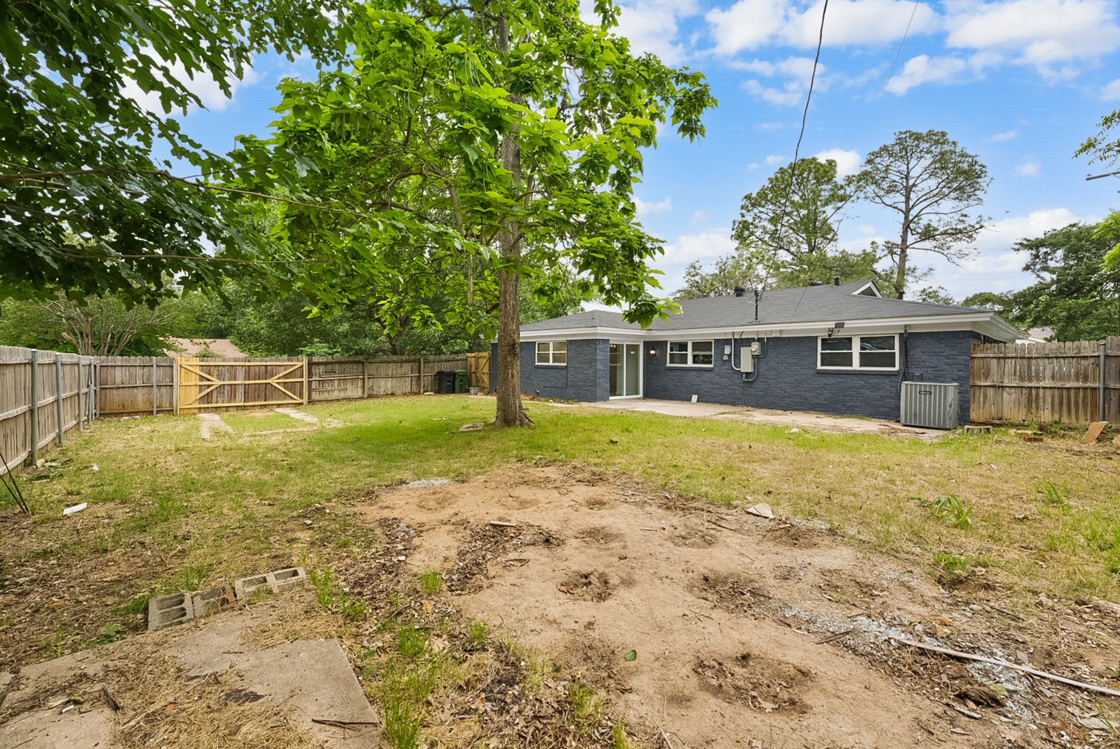 861 Woodcrest Drive Hurst TX 76053