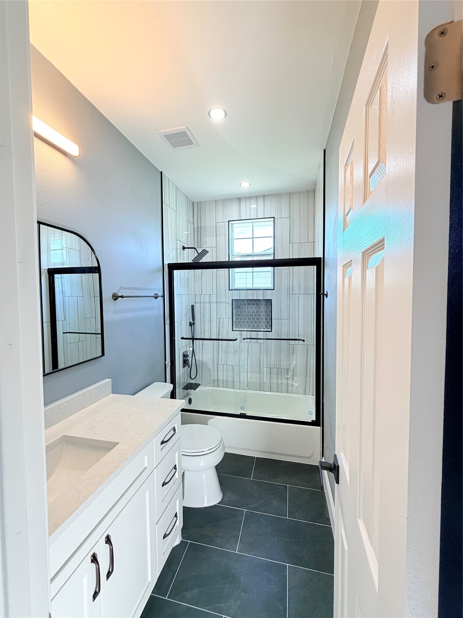 302 E Travis Street Leonard TX 75452