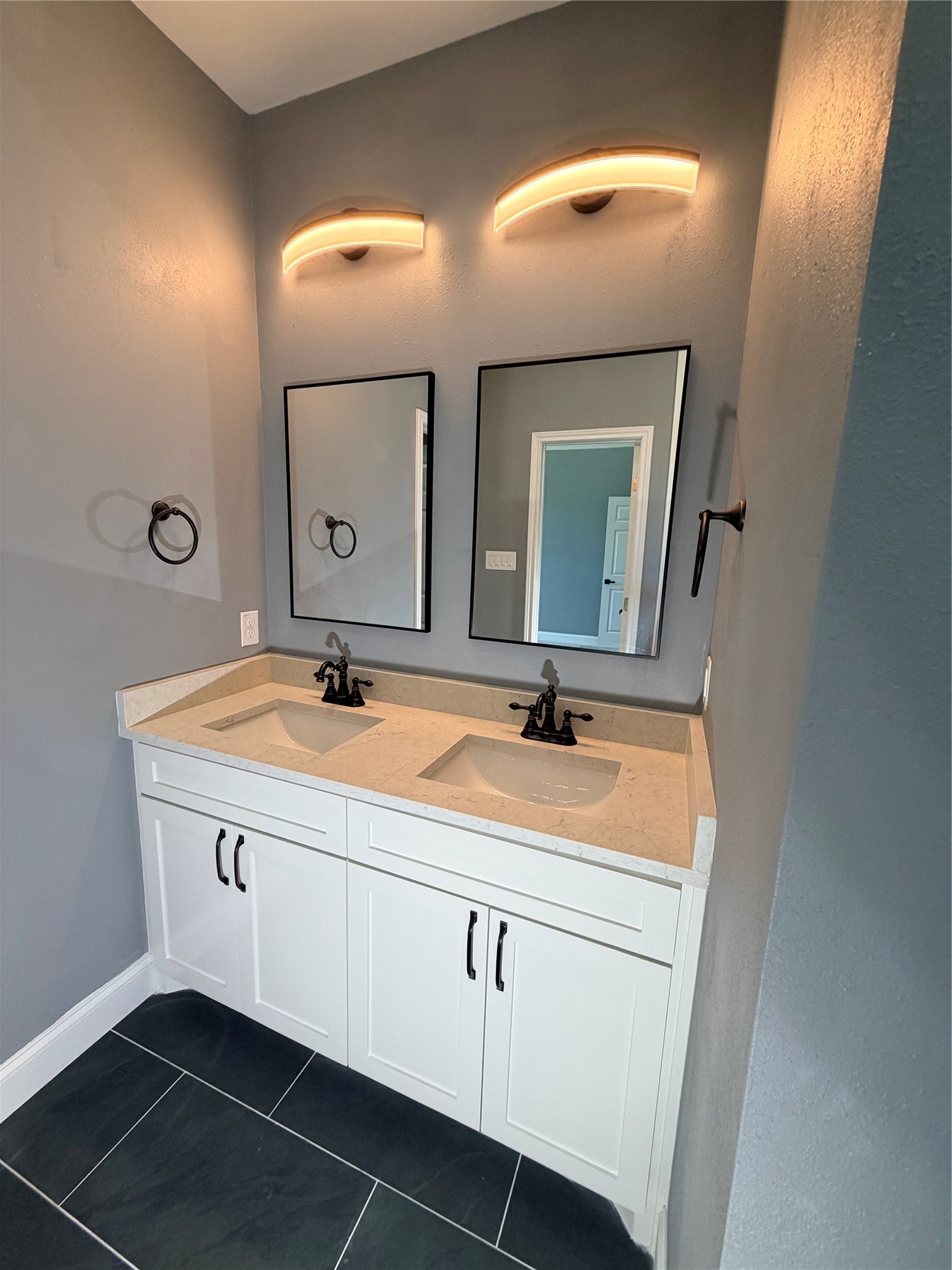 302 E Travis Street Leonard TX 75452