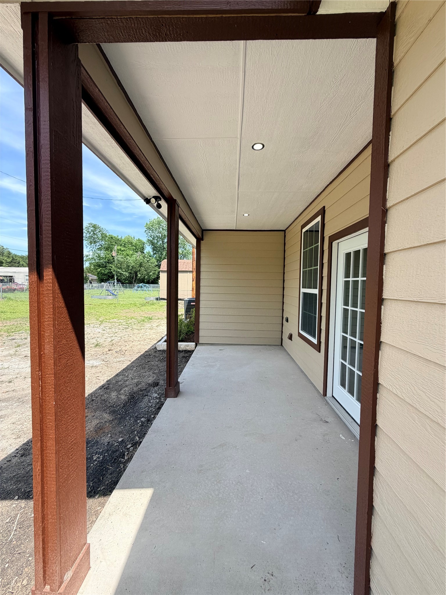 302 E Travis Street Leonard TX 75452