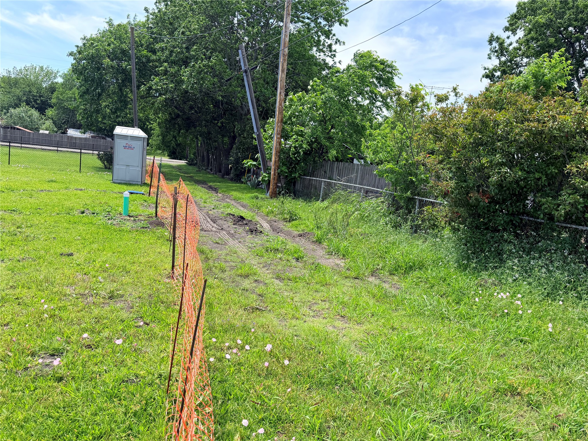 302 E Travis Street Leonard TX 75452