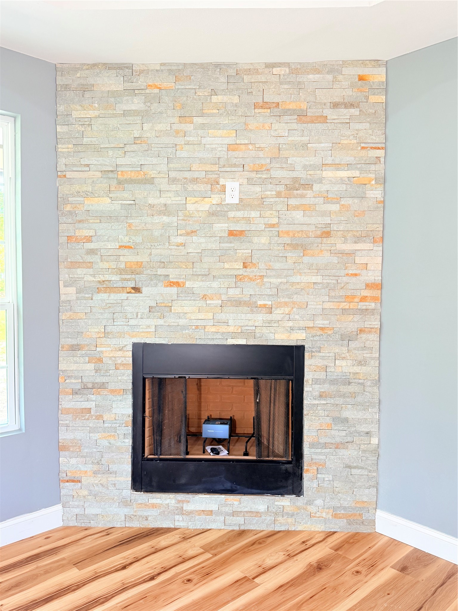 302 E Travis Street Leonard TX 75452