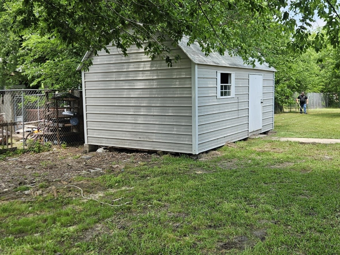 901 N Blanche Street Terrell TX 75160